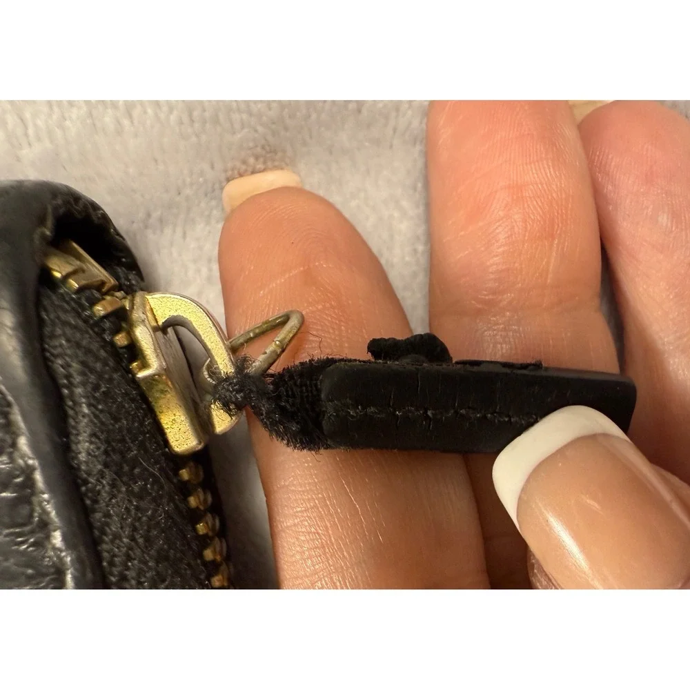 Gucci Black Leather Interlocking G Zip‎ Wallet